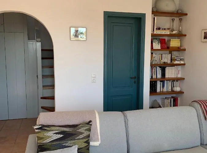 بيت للعطل Patmos Confidential